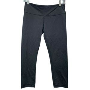 lululemon Black Capri's Size 6